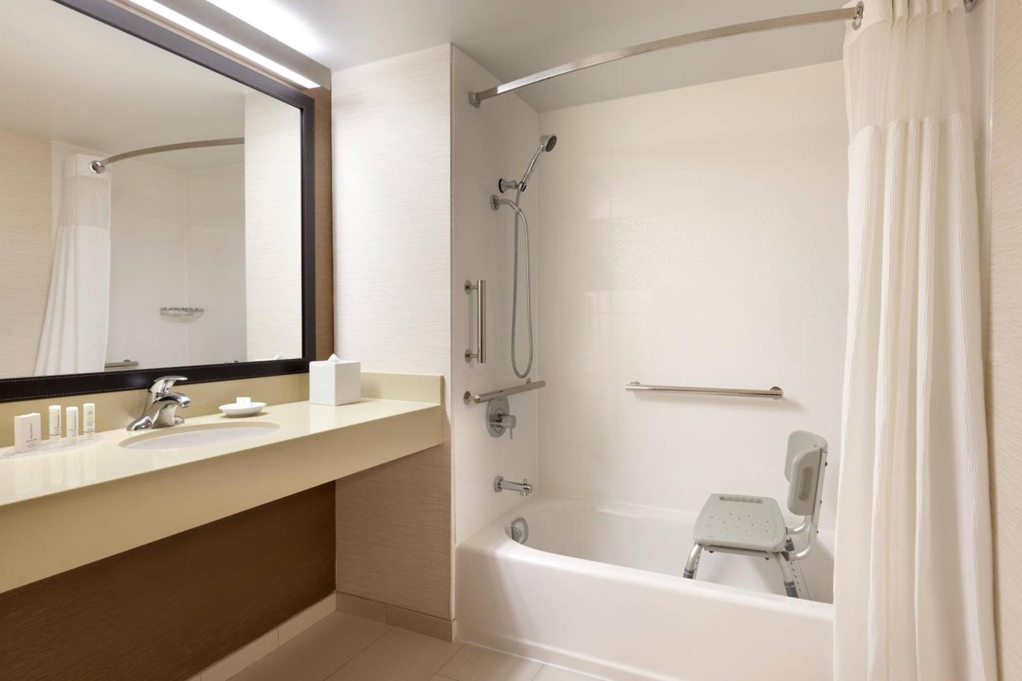 Hotel Fairfield Philadelphia Valley Forge/king Of Prussia 3*